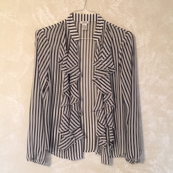 Cache Tops - Blouse Cache Tops - Blouse